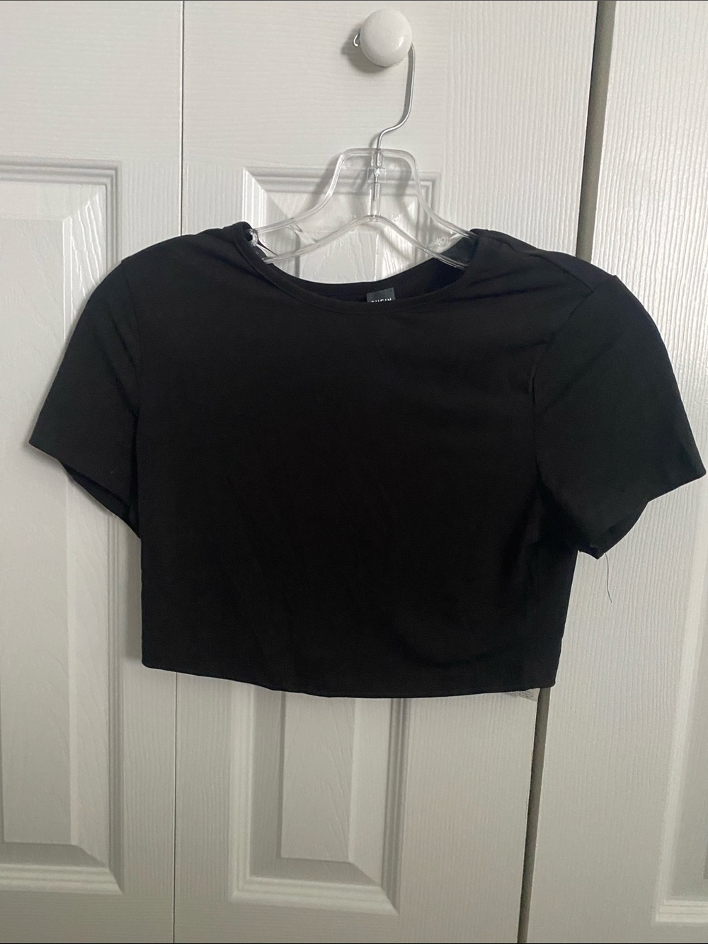 SHEIN Black Short Sleeve Crew Crop Top